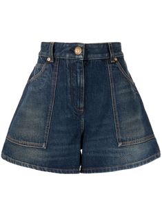 indigo blue dark wash stretch-cotton denim appliqué logo to the rear high-waisted belt loops concealed fly and button fastening classic five pockets wide leg Country Shorts, Chloe 2024, Denim Applique, Balmain Clothing, Short Jean, Jeans Wide, Versace Outfit, Model Outfits, Yoko London