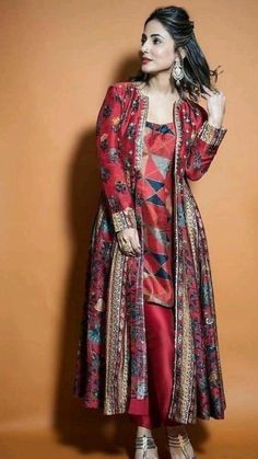 Shrugs For Indian Dresses, वेस्टर्न ड्रेस, Indo Western Outfits For Women, डिजाइनर कपड़े, Dress Design Patterns, Fashion Design Dress, Simple Pakistani Dresses, Designer Party Wear Dresses, Designer Dresses Casual