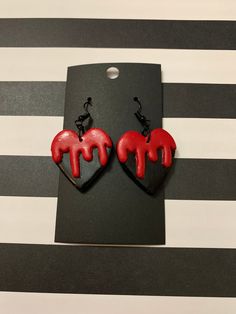 Bloody Heart Polymer Clay Valloween Earrings! Clay Heart Earrings, Heart Polymer Clay, Clay Heart, Cute Polymer Clay, Clay Jewellery, Jewelry Inspo, Heart Earrings, Clay Jewelry, Polymer Clay Earrings