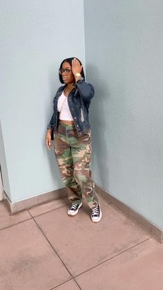 Army Fatigue Shorts Outfits For Black Women, Camo Pants And Converse Outfits, Women Army Pants Outfit, Army Fatigue Outfits For Black Women, Camo Pants Outfit Black Women Sneakers, Army Fatigue Cargo Pants Outfit, Cargo Camo Shorts Outfits Women, Camoflauge Pants Outfits With Sneakers, Fatigue Cargo Pants Outfit