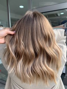 Melty Blonde Balayage, Highlight Hair Blonde Medium Length Dark Brown, Short Brownish Blonde Hair, Honey Blonde Hair Curtain Bangs, Minimal Blonde Balayage, Highlighted Shoulder Length Hair, Medium Length Dark Blonde Balayage, Medium Length Sandy Blonde Hair, Blonde Balayage Warm Tones