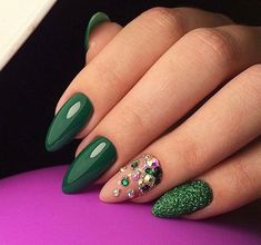 Mixed Nails, February Nails, Green Nail, Modern Nails, Spring Nail Art, Spring Nail, Nail Designs Spring, Christmas Nail Art