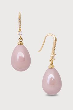 Elevate your style with our Colored Pearl Dangle Earrings. These exquisite earrings feature a golden fishhook design adorned with intricate embellishments for a touch of luxury. A luminous, teardrop-shaped pearl adds a stunning pop of color, making them perfect for special occasions or everyday wear. Pair them with a silk scarf for a sophisticated look, or dress them with a cardigan and slacks. -Imported Color Making, Trending Necklaces, Pearl Dangle Earrings, Royal Jewelry, Pearl Earrings Dangle, Short Necklace, Pearl Color, Watch Necklace, Ear Jewelry