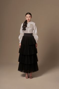 Layered Skirt Outfit, Layers Skirt, Puffy Shirt, Onam Outfits, Ingrid Alexandra, Organza Material, Long Midi Skirt, Fluffy Skirt, Elegant Outfit Classy