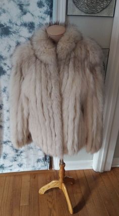 SAGA Fox Fur Coat Women's Size M, excellent pre-owned condition!. Condition is "Pre-owned". Non smoking home. No smells stains odors or tears. Beautifully well taken care of with snapping hook closures. Lists for $725 on the real real. Measurements Shoulder to shoulder 18in Shoulder to bottom hem 25in Underarm to bottom of sleeve 15 Across front chest 19in Please message me with any additional questions. The Real Real, Fox Fur Jacket, Fur Coat Vintage, Real Real, Fur Coats Women, Fox Fur Coat, Vintage Fur, Fox Fur, Fur Jacket