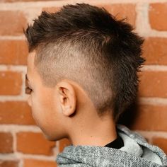 The 22 Best Hairstyles for Teenage Boys (2020 Trends) Fohawk Haircut, Short Mohawk, Mohawk Haircut, Cool Boys Haircuts