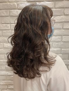 Layered Hair Medium Curly Waves, Digital Perm Layered Hair, Loose Perms For Medium Length Hair, Thick Wavy Hair With Layers, Soft Layers Wavy Hair, Perm With Layers, Permed Wavy Hair, Wavy Hair Back View