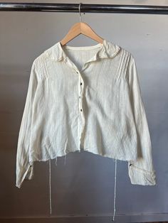 "Has staining throughout  19\" Pit to Pit  19\" Length All sales final, please ask any questions before buying - Thanks!" Classic Long Sleeve Pre-washed Tops, Pre-washed Long Sleeve Summer Tops, Womens Blouses, Antique Lighting, Cotton Blouse, Cotton Blouses, Womens Clothing Tops, Favorite Outfit, Shirt Blouses