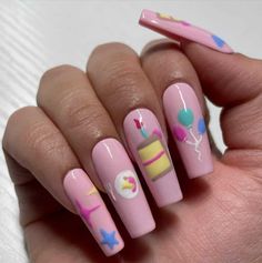 47 Fabulous Birthday Nails to Celebrate Your Special Day in Style Birthday Cake Nails, Cupcake Nail Art, Cream Nail Art, Birthday Nail Art, Blush Pink Nails, Birthday Nail Designs, Sheer Nails, Confetti Nails, Cream Nails