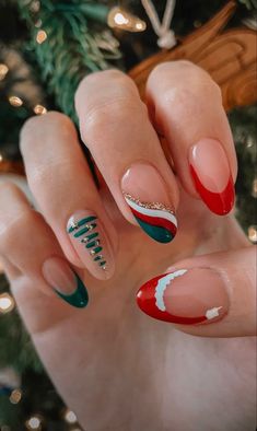 Christmas Tree Nail Designs, Christmas Tree Nails, Unghie Nail Art, Tree Nails, Winter Nails Acrylic