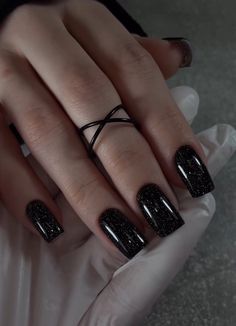 Birthday Nails Inspo Black, Cringe Nails, Solid Black Nails, Sparkly Black Nails, Simple Elegant Nails, Ombre Chrome Nails, Multicolored Nails, Butterfly Tattoos For Women, Sunflower Nails