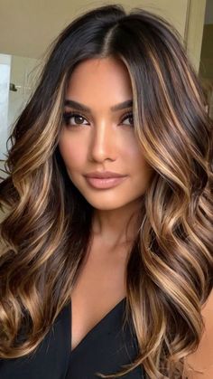 Long Dark Highlighted Hair, Brown Balage Hair, Balayage Hair For Black Hair, Browns Highlight, Ombré Hair Brown, Dark Brown Hair Balayage Caramel, Balayage Hair Brown, Balayage For Dark Brown Hair, Balyage Long Hair