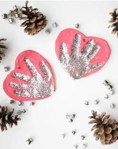 Looking for Christmas crafts for kids of all ages? Put the ho ho ho into your kids' Christmas crafts from decorations to gifts, cards, kits and keepsakes!