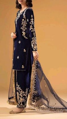 Faiza Saqlain, Velvet Kurta, Pakistani Designer Clothes, Velvet Dress Designs, Cowl Dress, Velvet Suit, Velvet Clothes, Velvet Shirt, Designer Boutique