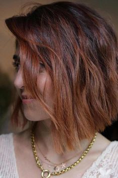 Auburn Hair Color Ideas And#8211; Light, Medium Andamp; Dark Auburn Hair Styles ★ Ombre Short Hair, Auburn Hair Color Ideas, Auburn Hair Color, Dark Auburn Hair, Short Ombre Hair, Brown Ombre Hair, Wavy Bob Hairstyles, Light Blonde Hair, Hair Color Auburn