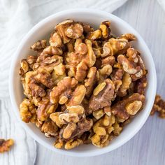 Candied Walnut Recipe, Homemade Lemonade Recipes, Walnut Recipes, Roasted Walnuts, Easy Chicken Pot Pie, Homemade Pumpkin Pie, Nut Snacks, Roasted Nuts