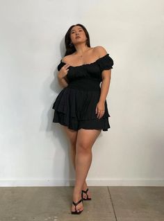 The Love Galore Romper, Strapless Playsuit, Spring Rompers, Strapless Summer Dress, All Black Dresses, Black Curves, Romper Black, Moda Plus, Curvy Outfits