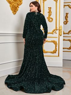 Embrace your curves and shine in the Plus Size Elegant V Neck Long Sleeve Sequin Mermaid Dress. This stunning gown features a flattering V-neckline, elegant long sleeves, and a breathtaking sequin-covered mermaid skirt. The design is made to enhance and flatter your figure, making you feel confident and beautiful at any special event. Product Code: FSWD0536P Embellishment: Sequin Fabric: 100% Polyester Back Style: Zipper Up Fully Lined: Yes Built-in Bra: No Available Color: Dark green Stretch: M Blue Plus Size Dresses, Cocktail Dress Maternity, Sequin Mermaid Dress, Plus Size Lace Dress, Plus Size Sequin Dresses, Maternity Evening Dress, Maternity Bridesmaid Dresses, Plus Size Elegant, Tulle Bridesmaid Dress