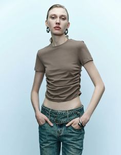 Category : T-Shirt Thickness : Thin Fit Type : Skinny Stretch Fabric : Slight Stretch SPU : UWG430008 Product Measurement Units: CM Size S M L XL Bust 73 76 79 82 Female Pose Reference, Female Poses, Pose Reference, Exclusive Designs, Stretch Fabric, Fashion Inspo, Crew Neck, Fabric, T Shirt