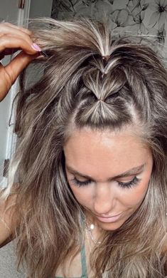 Beach Hairdos For Long Hair, Pool Hair Ideas Hairstyles, Topsy Tail, Perfect Hairstyle, Hair Upstyles, Easy Hair Updos, Hairdos For Short Hair, Mom Hairstyles