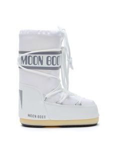 white logo-tape detailing logo print to the side drawstring top round toe front lace-up fastening flat rubber sole slip-on style water-repellent finish Boots Moon, Nike Shoes Air Force, Moon Boot, Mule Sneakers, Denim Skirt Women, Girls Shoes Kids, Low Boots, Moon Boots, Baby Boots