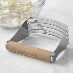 Williams Sonoma Olivewood Pastry Blender Triple Berry Pie, Container Furniture, Yummy Pie Recipes, Board Interior Design, Kitchen Wishlist, Perfect Pie Crust, William Sonoma, Berry Pie, Baking Utensils