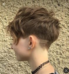 Kort Bob, Wavy Pixie Cut, Wavy Pixie, Longer Pixie Haircut, Hairstyle Examples, Try On Hairstyles, Trendy Short Haircuts, Short Pixie Haircuts, Pixie Bob