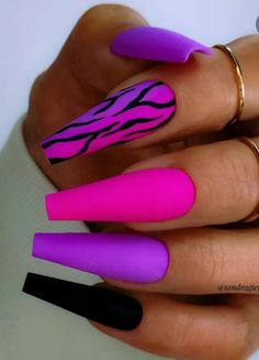 Hot Nails Trends 2024 Summer, Bright Purple Nails Design, Rare Nail Designs, Country Barbie, Aesthetic Pens, Neon Acrylic Nails, Neon Summer, Chanel Nails