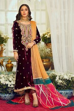 Maroon Plum Salwar Kameez Pakistani Wedding Dresses – Nameera by Farooq Habits Musulmans, Velvet Kurti, Salwar Kameez Pakistani, Pakistani Bridal Dress, Sequence Embroidery, Pakistani Wedding Dress, Islamic Dress, Party Kleidung, Pakistani Wedding Dresses