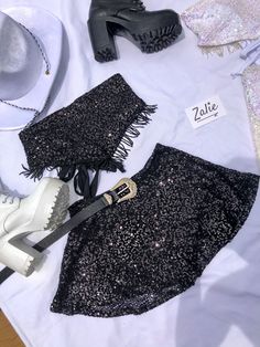 Festival Outfit Inspiration, Rave Fits, Festival Outfits Rave, Fest Outfits, Mini Skater Skirt, Outfits Rave, Music Festival Outfits, Coachella Outfit, Looks Party