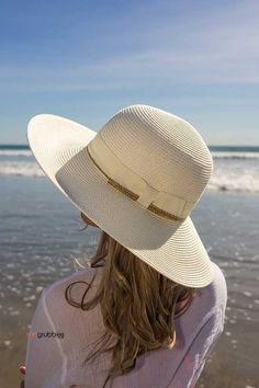 Great option for traveling. Enjoy carefree summer days with this sweet sun hat. The lightweight summer styling is enhanced with a contrasting gold shimmery ribbon band that wraps the crown and the brim's edge. #travelhat #fashionhat #sunhatoutfit Sunhat Outfit, Dressy Hats, Cream Fashion, Large Brim Hat, Summer Styling