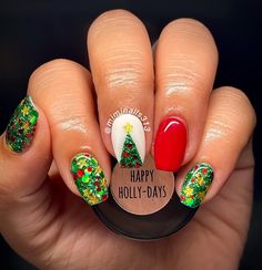 Dip Powder Nails Christmas, Cute Nail Colors, Holiday Nails Christmas, Fun Nail Colors, Glittery Nails, Christmas Nail Art Designs, Glamorous Nails, Pretty Gel Nails