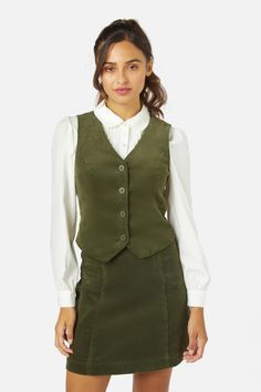 olive Corduroy Vest Outfit, Girls Vest Outfit, Womans Vest, Corduroy Outfit, Tailored Outfits, Preppy Looks, Pinafore Top, Corduroy Vest, Outfit Preppy