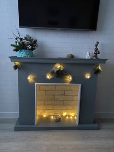 Камин своими руками Christmas Fireplace Decorations Ideas, Fireplace Mantle Decor Christmas, Fireplace Ideas Christmas, Fireplace Decorations Christmas, Christmas Fireplace Mantle Decor, Christmas Fireplace Mantle Decorations, Christmas Fireplace Ideas, Fireplace Mantle Decorations, Fireplace Mantle Ideas