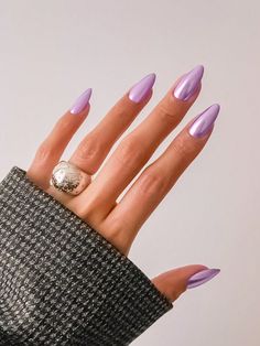 Best Chrome Nail Colors, Ongles Mauve Pastel, Purple Bday Nails, Nail Inspo February, Violet Chrome Nails, Light Violet Nails, Ongles Violet Pastel, Violet Nails Lavender, Nail Ideas February