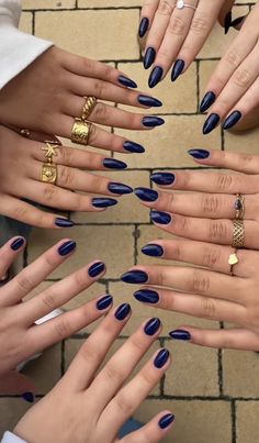 Navy Nails, Navy Blue Nails, Prettiest Celebrities, Smink Inspiration, Basic Nails, Makijaż Smokey Eye, Nail Jewelry, Dream Nails, Funky Nails