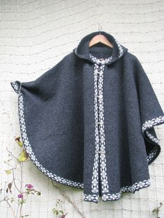 graphite lead woolen poncho handmade. Sophisticated, trendy, stylish, warm, comfortable. You can order any color. Thank you for visiting my store. Please visit my second shop - socks, long socks, socks, stockings Knitting Patterns Hats Women, Boho Poncho, Wool Knit Sweater, Frozen Costume, Poncho Coat, Knit Coat, Knitted Cape, Knit Poncho, Lace Cardigan