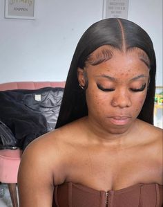 Widow's Peak Hairstyles Women, Buss Down Middle Part, Widows Peak Hairstyles, Black Hair Video, Silk Press Natural Hair, Widows Peak, Middle Part Hairstyles, Blonde Bob Wig