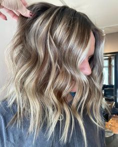 Blonde With Partial Lowlights, Short Lowlighted Hair, Shadow Root Lowlights Blonde, Shadow Root With Highlights, Blonde With Lowlights And Shadow Root, Shadow Root And Lowlights, Root Shadow Blonde, High And Low Lights, Aveda Color