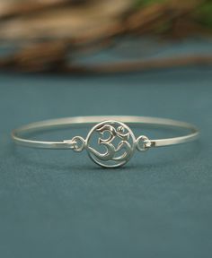 Delicate Sterling Silver Om Bangle Bracelet Om Jewelry, Silver Bracelet Designs, Om Bracelet, Buddhist Bracelet, Buddha Statues, Bangles Making, Bangles Style, Silver Jewelry Handmade, Silver Bangle Bracelets