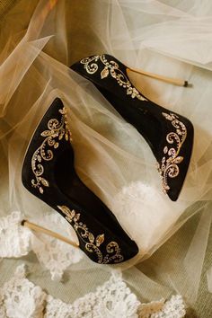 Black and Gold Wedding Ideas - Classy Black and Gold October Wedding You Won't Want to Miss! - Mon Cheri Bridals Gold Heels Wedding, Black Wedding Shoes, Rhinestone Pumps, Prom Heels, Fancy Shoes, Wedding Heels, Prom Shoes, Dream Shoes, Fesyen Wanita