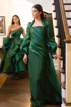 Pleated Strapless Silk Faille Gown with Satin Organza Side Train Liquid Organza Dress, Liquid Organza, Organza Dresses, Green Formal Dresses, Red Silk Dress, Tail Dress, Silk Satin Dress, Haute Couture Dresses, Organza Dress