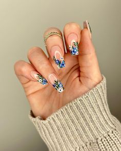 20 Cute Summer Gel Nails to Inspire You Blue Spring Nail Ideas, Cute Summer Gel Nails, Colourful Nail, Simple Nail Design, Summer Gel Nails, Nail Art Pictures, Mini Flowers, Square Nail Designs