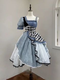 Alice In Wonderland Items, Alice In Wonderland Dresses, Alice In Wonderland Clothes, Mad Hatter Dress, Wonderland Outfit, Alice In Wonderland Outfit, Asymetrical Dress, Alice And Wonderland, Alice Dress