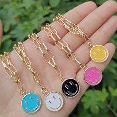 New In Packaging Smiley Face Pendant Necklace Goldtone Chain Various Colors To Choose From White, Yellow, Black, Or Blue Smiley Face Necklace, Chain Chokers, Chokers Necklace, Cute Smiley Face, Chunky Gold Chain, Preppy Jewelry, Face Pendant, Face Necklace, Smiley Faces