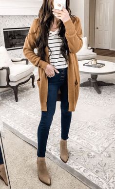 Teacher Outfits Cold Weather, Womens Cardigan Outfits, Cute And Casual Outfits, Cardigan Fall Outfit, Weather Clothes, Outfits Cold, Fall Trends Outfits, Fall Attire, Fall Cardigans