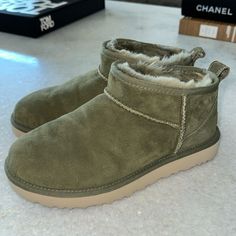 Practically New. Worn Once Inside For A Few Hours. Olive Green And In Perfect Condition! Green Ugg Ultra Mini, Ugg Ultra Mini Boots, Ugg Green, Ugg Ultra Mini, Shoes Ugg, Womens Uggs, Ugg Shoes, Olive Green, Size 7