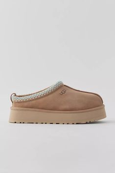 UGG Tazz Slipper | Urban Outfitters Tazz Ugg Slippers, Low Rise Uggs, Clothes Thrifting, Ugg Tazz Slippers, Blue Uggs, Tasman Uggs, Uggs Slippers, Ugg Loafers, Tazz Slipper