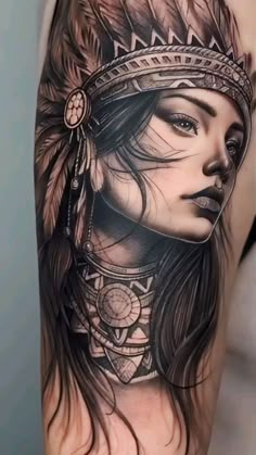 Tattoo Indien, Indian Headdress Tattoo, Indian Women Tattoo, Cherokee Indian Tattoos, Coloured Rose Tattoo, Wolf Girl Tattoos, Indian Tattoo Design, Native American Tattoo Designs, Headdress Tattoo