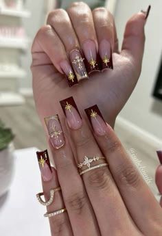 Gold Fall Nails, Black Short Nails, Beige Nail Art, Sophisticated Nails, New Years Nail Designs, Fake Nails Designs, Beige Nails, Colored Acrylic Nails, Stiletto Nails Designs